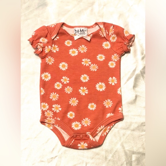 Nicole Miller 3-6MO Baby Girl Onesies Bundle of 3 - Picture 5 of 7